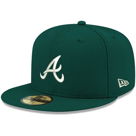 green braves hat