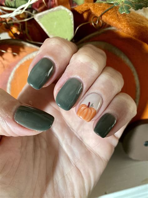 Green Fall Nails With Pumpkin