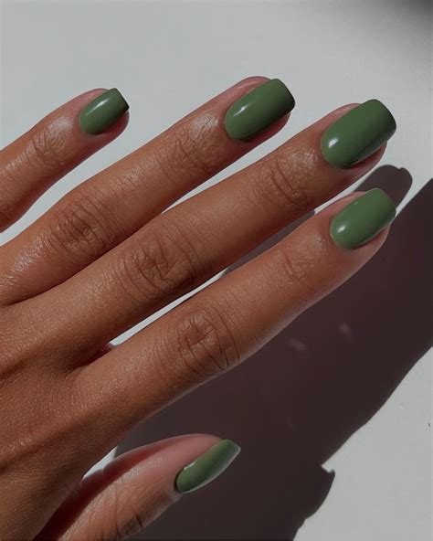 Green Nails Trend
