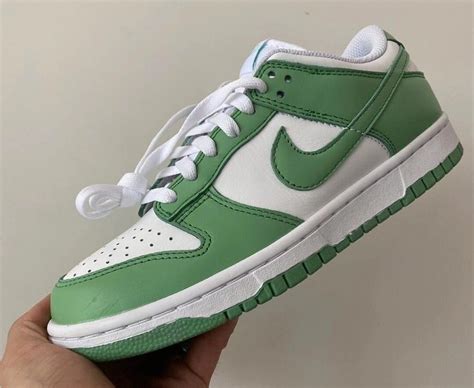 green nike shoes for girls