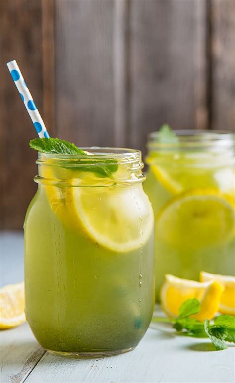 green tea with lemonade