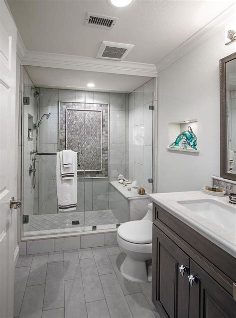 Grey And White Tile Bathroom Ideas