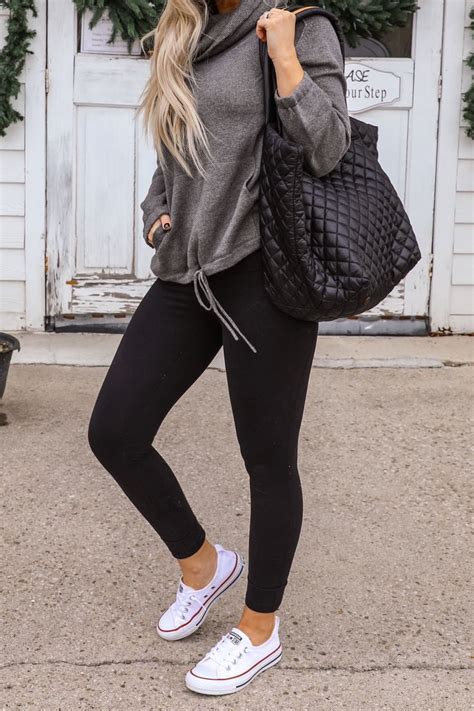 Grey Leggings Outfit Ideas For 2023