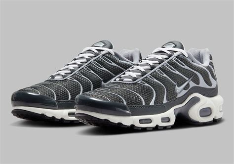 Grey Air Max Plus