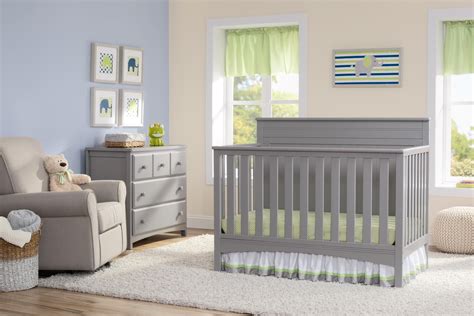 Grey Crib Set With Changing Table