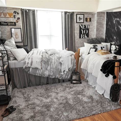 GCSU Dorm dorm college bohochic mauve grey trendy girly 