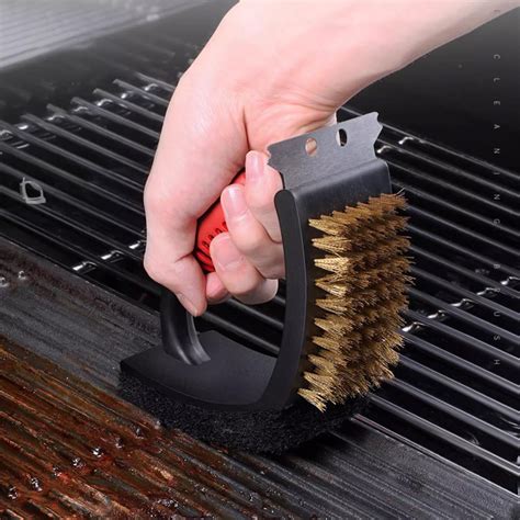 Grill Cleaning Tools