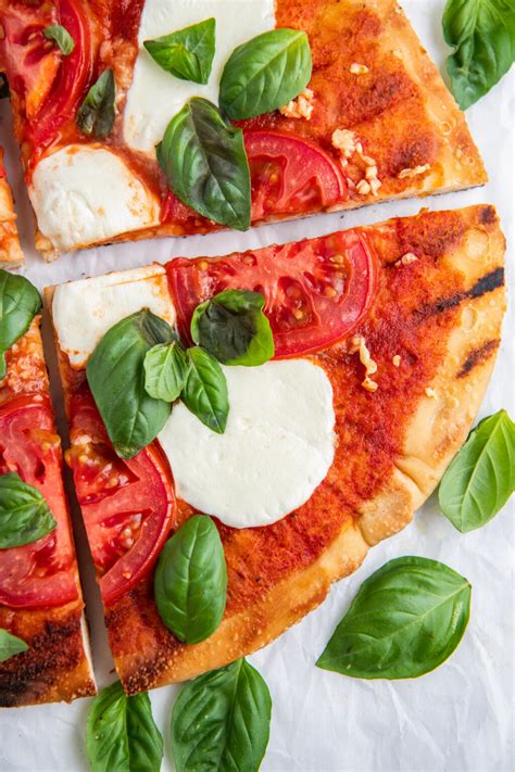 grilled margherita pizza