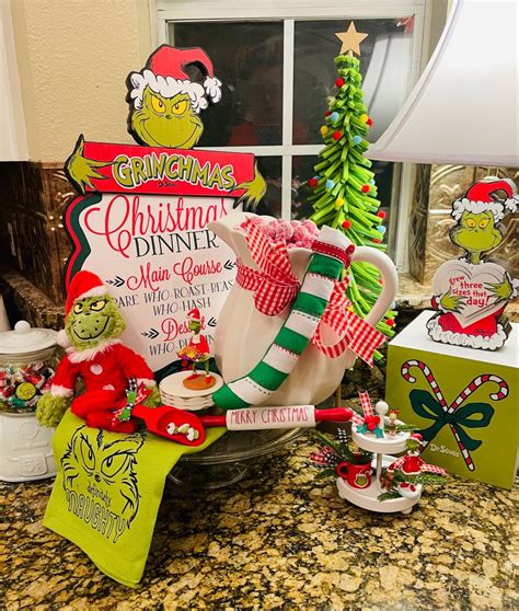 grinch kitchen decor