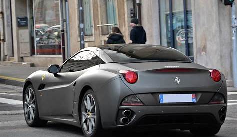 Ferrari California Couleur Gris anthracite mat Année