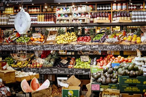 grocery store downtown montreal