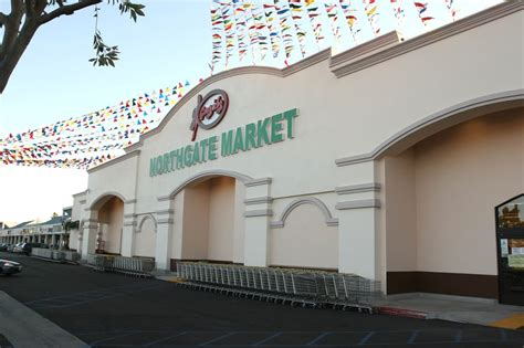grocery store in west covina