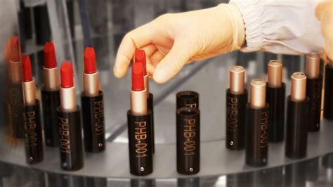 group lipstick making