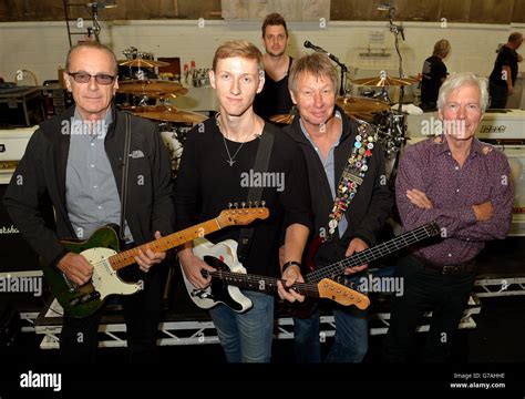 "Groupe Status Quo" Sticker for Sale by CTRLA Redbubble