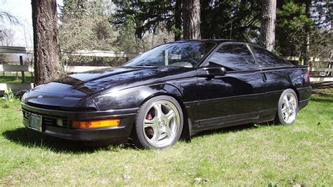GT Ford Probe showcasing its sporty design and performance capabilities