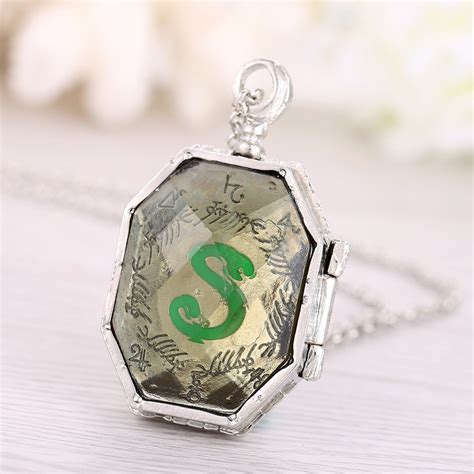 guardapelo de salazar slytherin