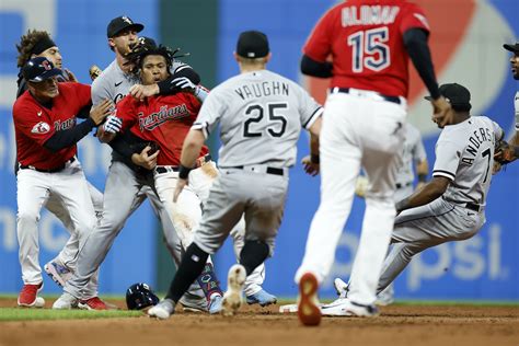 guardians and white sox brawl