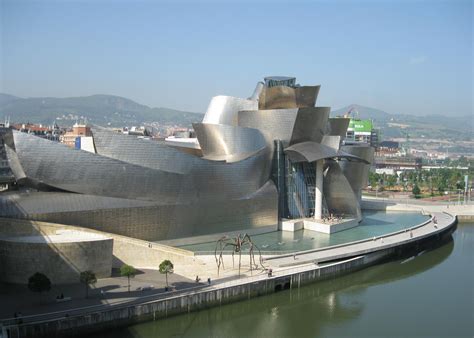 guggenheim museum bilbao architekt