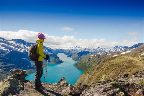 guided hikes in norway