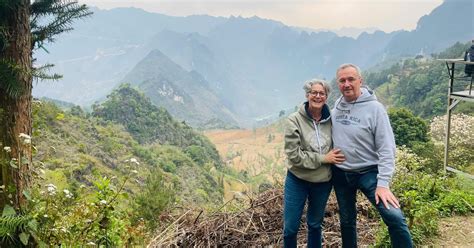 guided trek Dong Van