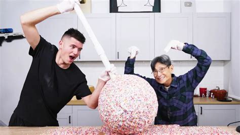 guinness world record for largest cake pop