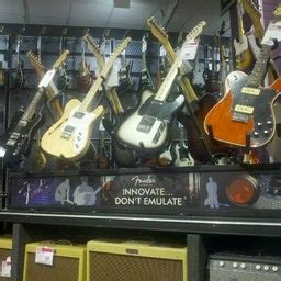 guitar center dallas hours