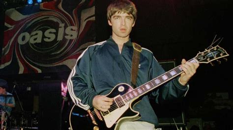 guitarist gallagher of oasis