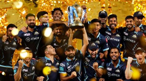 gujarat titans first team to qualify ipl 2022