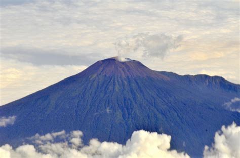 gunung Slamet volcano