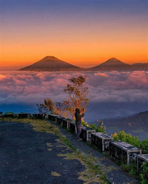 Spot Foto yang Instagramable di Gunung Telomoyo