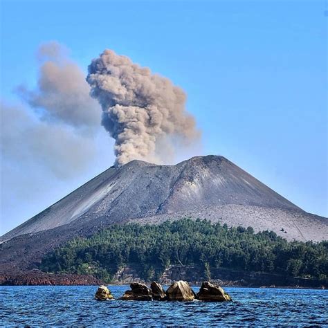 Dampak Letusan Gunung Anak Krakatau