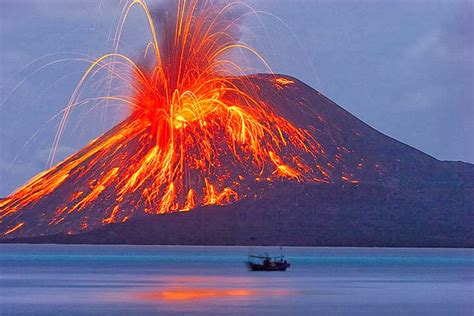 gunung api di papua