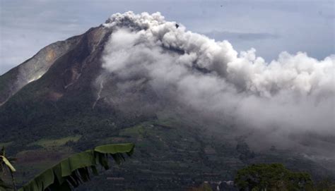 gunung berapi di sumatera utara