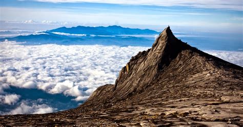 Gunung Sahari Asal Nama