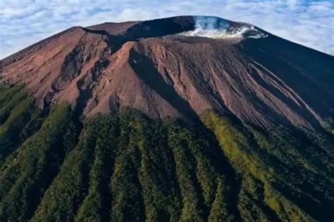Gunung Slamet Erupsi 2024 Potensi Dampak