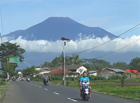 Gambar Gunung Slamet via Gunung Malang