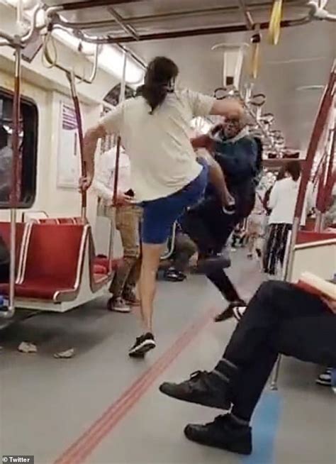 guy stabbed on train