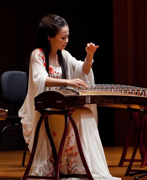 Guzheng Player
