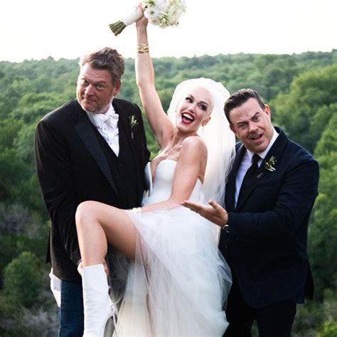 Every Stunning Photo and Detail From Gwen Stefani and Blake Shelton’s