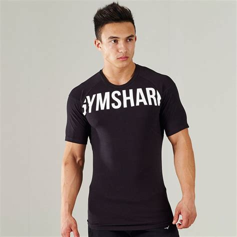 gymshark black t shirt