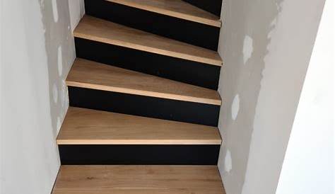 Habillage d'escalier béton avec marches en bois et