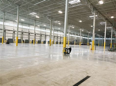 hackney distribution