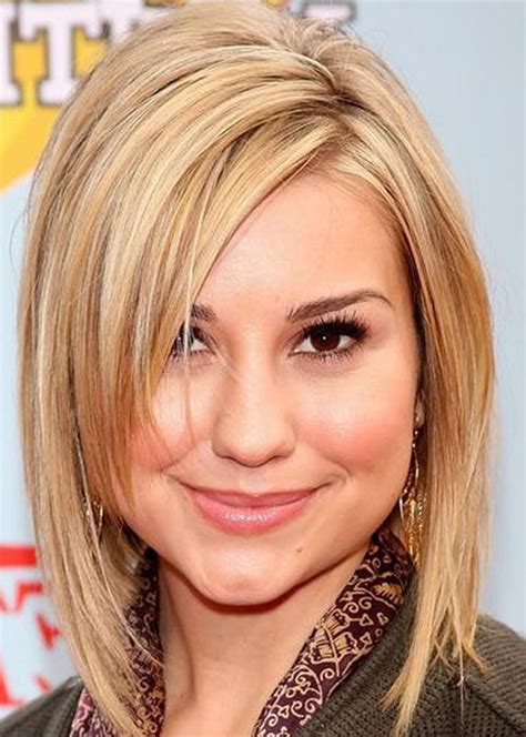 25 Beautiful Medium Length Haircuts For Round Faces