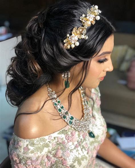  79 Gorgeous Hairstyle On Lehenga For Short Curly Hair Hairstyles Inspiration
