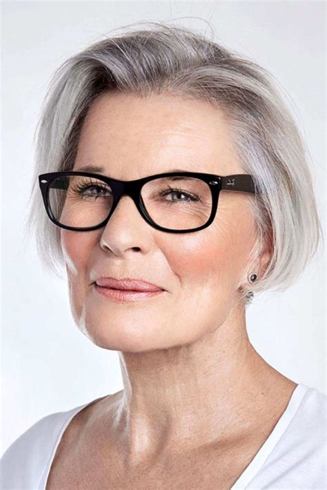 Hairstyles For Over 50 With Glasses And Round Face