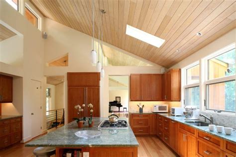 42 Kitchens With Vaulted Ceilings Vaulted ceiling kitchen, Vaulted