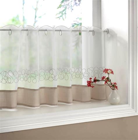 half curtain kitchen