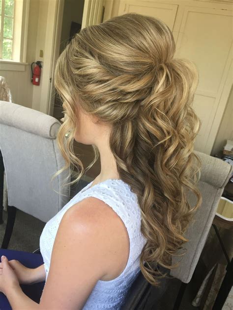 This Half Up Half Down Hairstyles For Medium Length Hair For Wedding With Simple Style