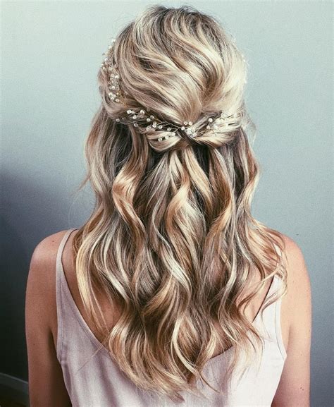 This Half Up Half Down Wedding Hairstyles For Thin Hair With Simple Style