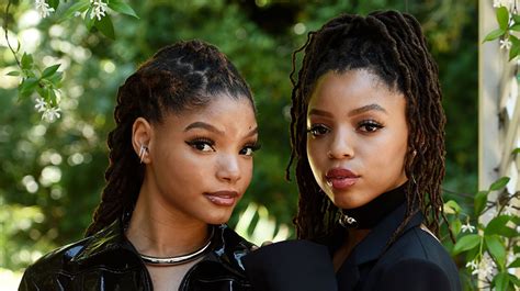 halle bailey and her sister singing